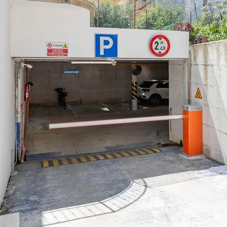 Hotel Velia 3*