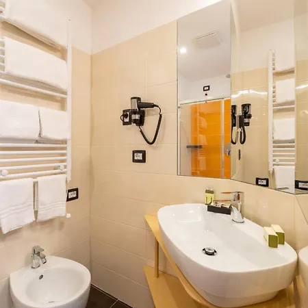 Velia Hotel