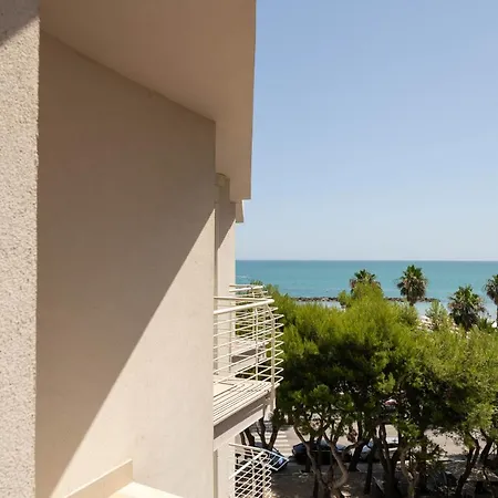 Velia Hotel