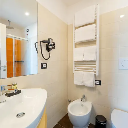 Velia Hotel 3*