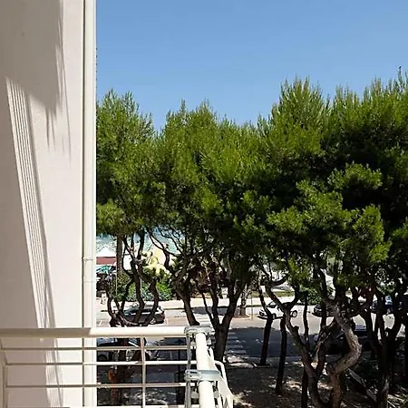 Velia Hotel 3*