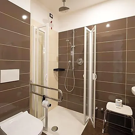 Velia Hotel