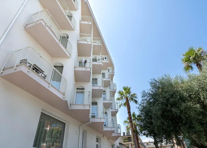 Velia 3* Grottammare