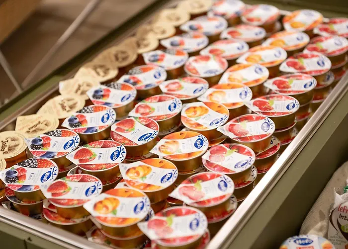 Velia فندق غْروتّامّاري