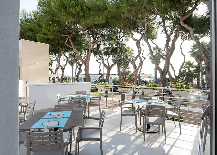 Velia فندق غْروتّامّاري