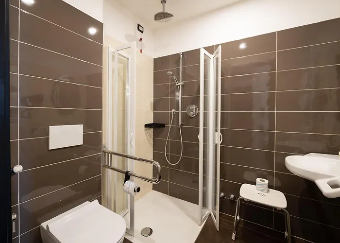 Velia 3* غْروتّامّاري